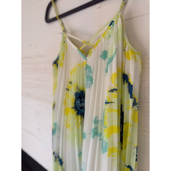 Guess | XS | Floral Pleated Mini Dress - Picture 5 of 6